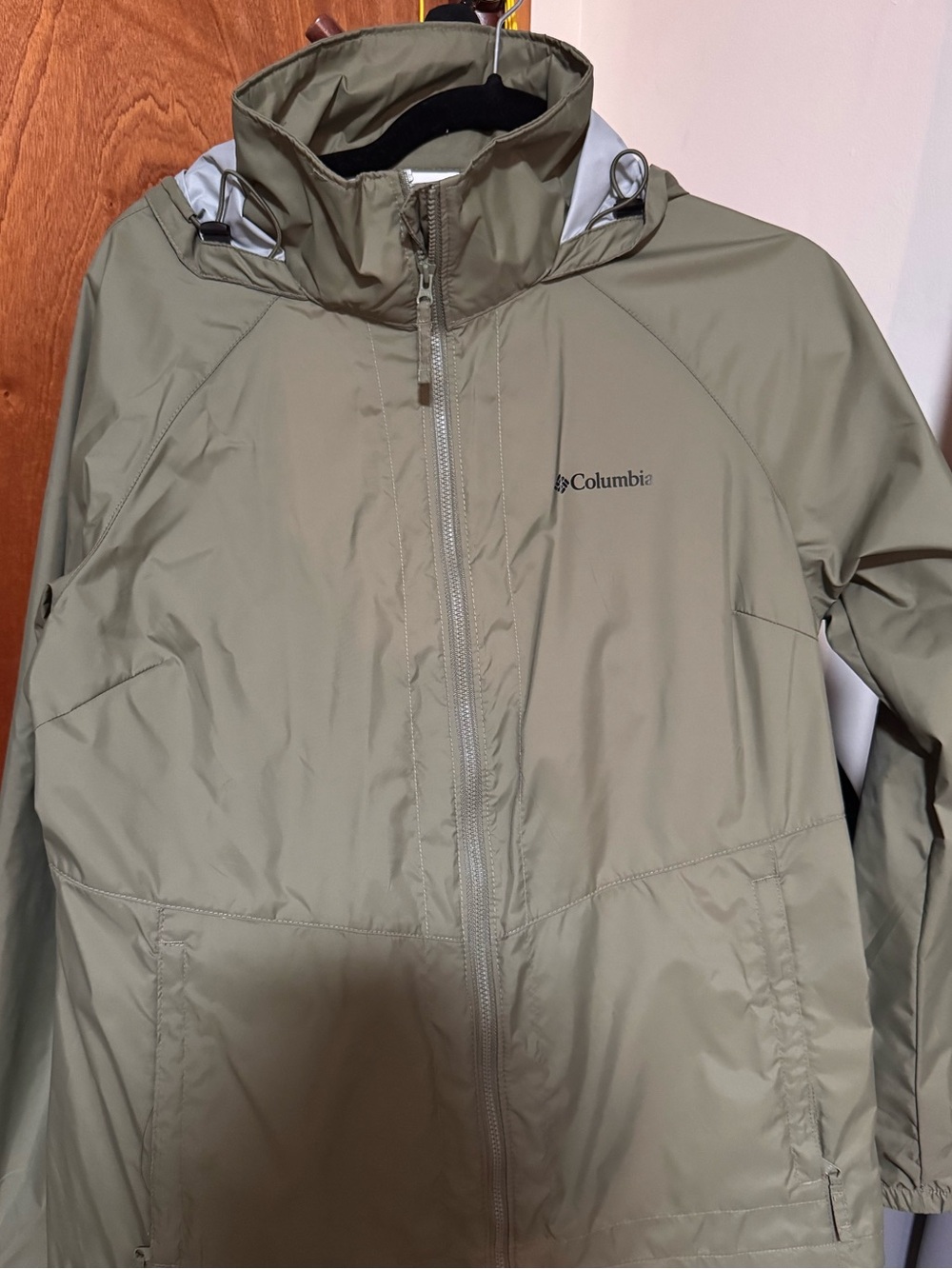 Columbia Olive Green Women's Waterproof Rain Jacket